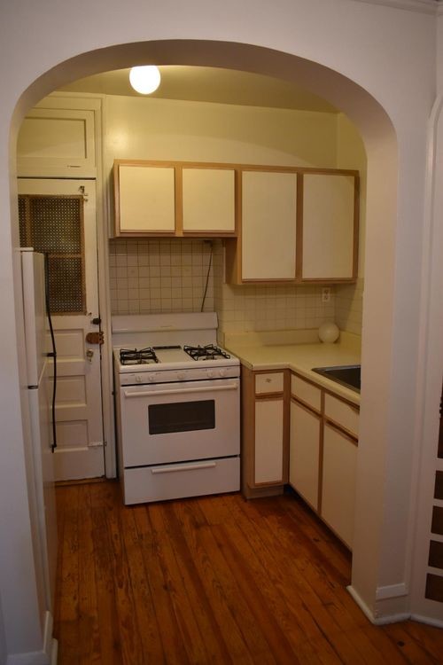 Building Photo - 4447 N Wolcott Ave