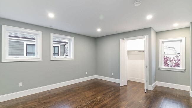 Foto del edificio - 555 E 5th St