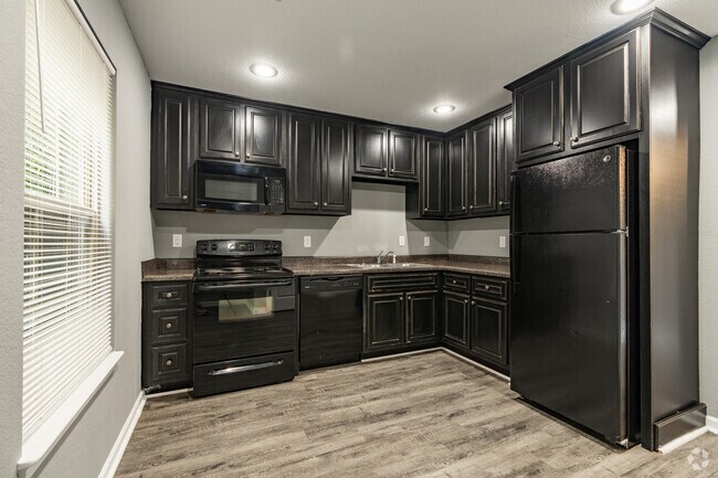 2 habitaciones, 1.5 baños - 960 pies cuadrados - Cocina - Willow Creek Townhomes