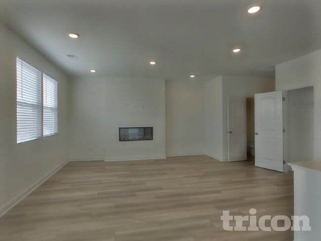 Foto del edificio - 5311 Carnegie Rd