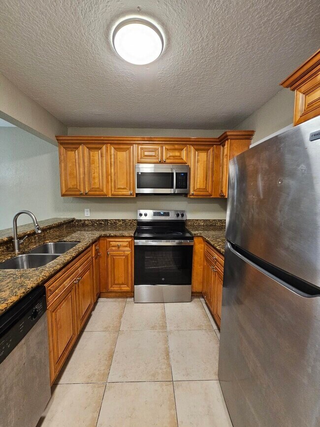 Foto del edificio - 1581 Balfour Point Dr