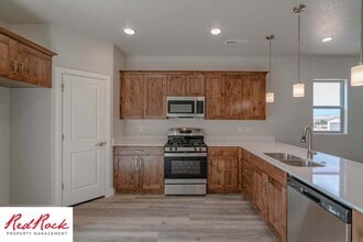 Building Photo - 506 N 550 W