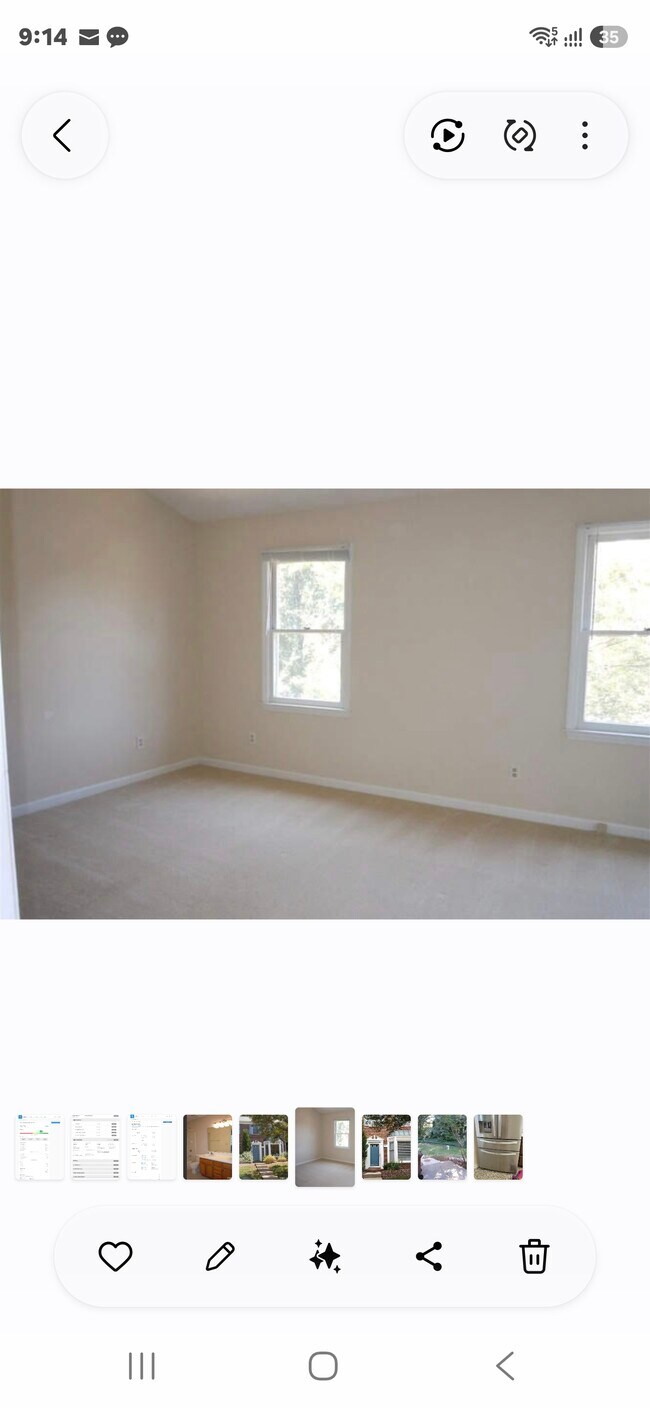 Foto del edificio - 312 Silverberry Ct