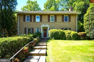 Building Photo - 5908 Walhonding Rd