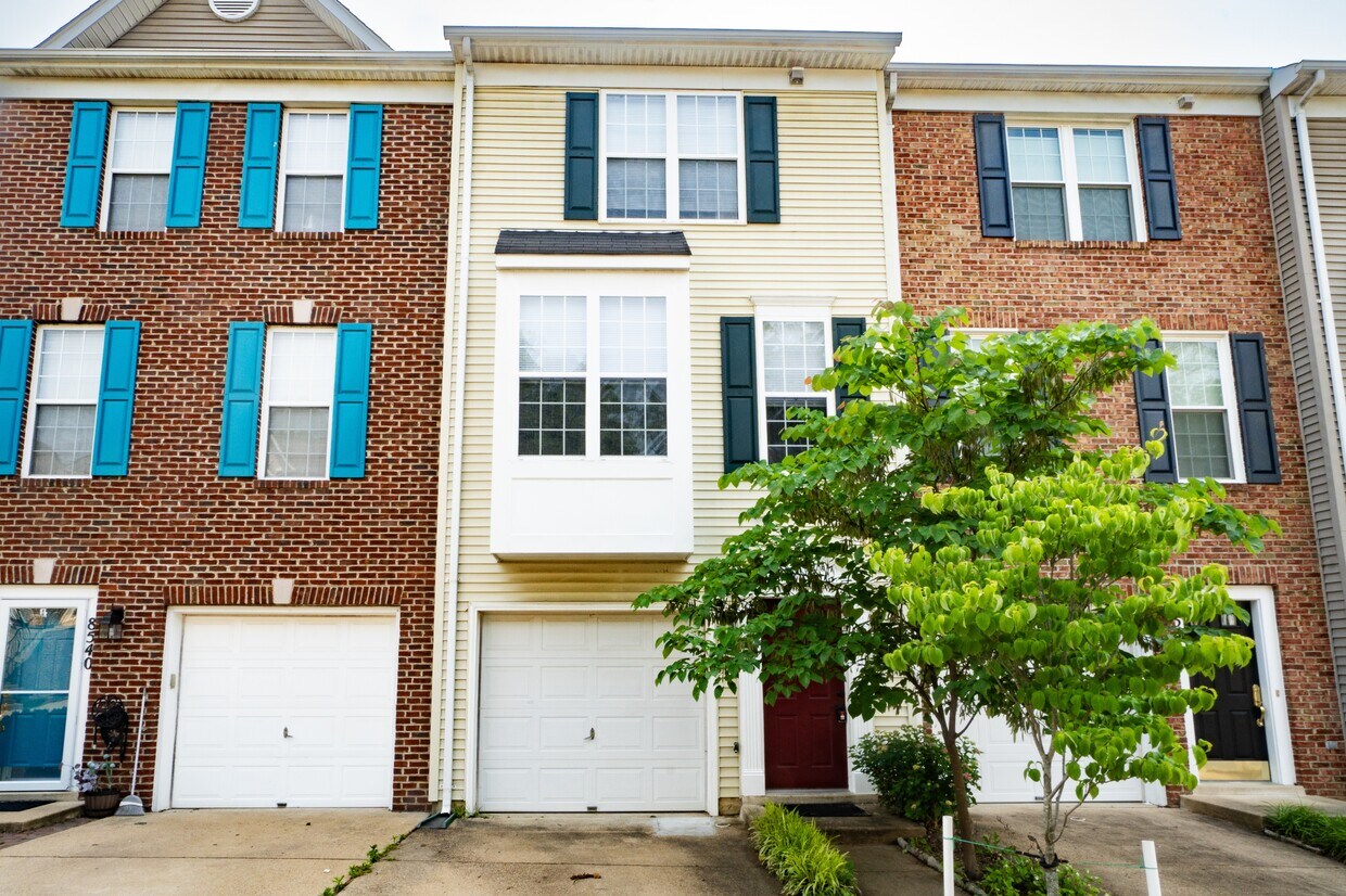 Foto principal - 8538 Towne Manor Ct