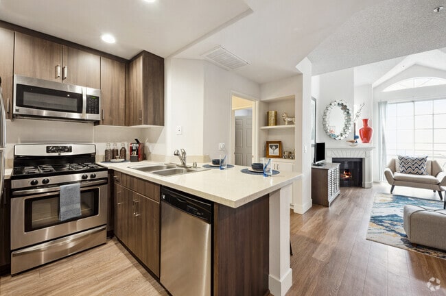 1BR, 1BA - 742SF - The Preston