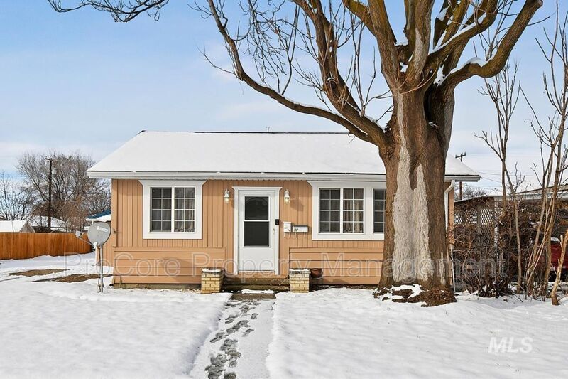 Foto principal - 1015 10th Ave S
