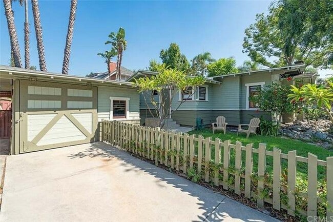 Building Photo - BEAUTIFUL, HISTORIC HOME IN THE HEART OF D...