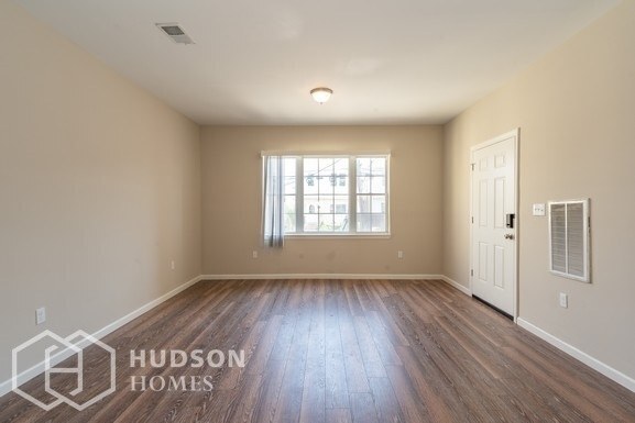 Building Photo - NOW AVAILABLE! - 547 Elm St Unit 1, Kearny...