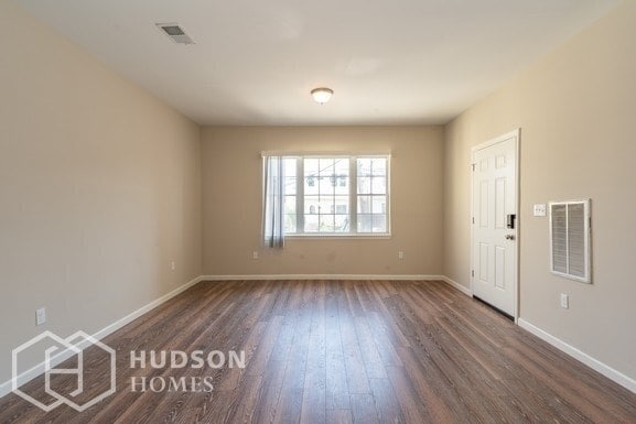 Foto del edificio - NOW AVAILABLE! - 547 Elm St Unit 1, Kearny...