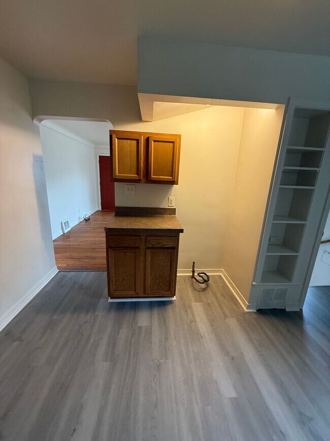 Foto del edificio - 1526 E 204th St