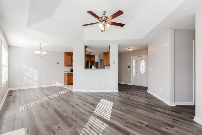 Foto del edificio - 634 Loch Lomond Cir
