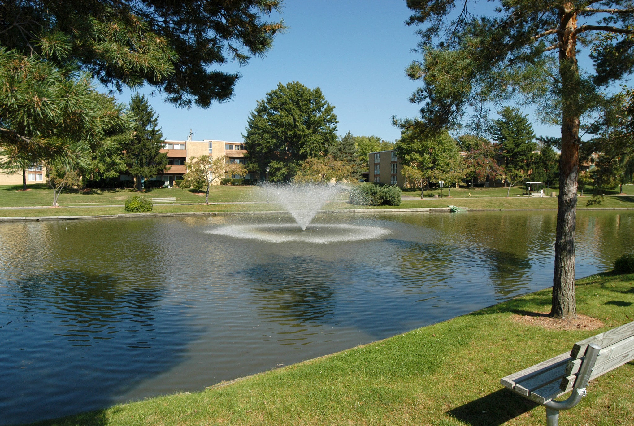 Pleasant Lake Apartments – photo 1
