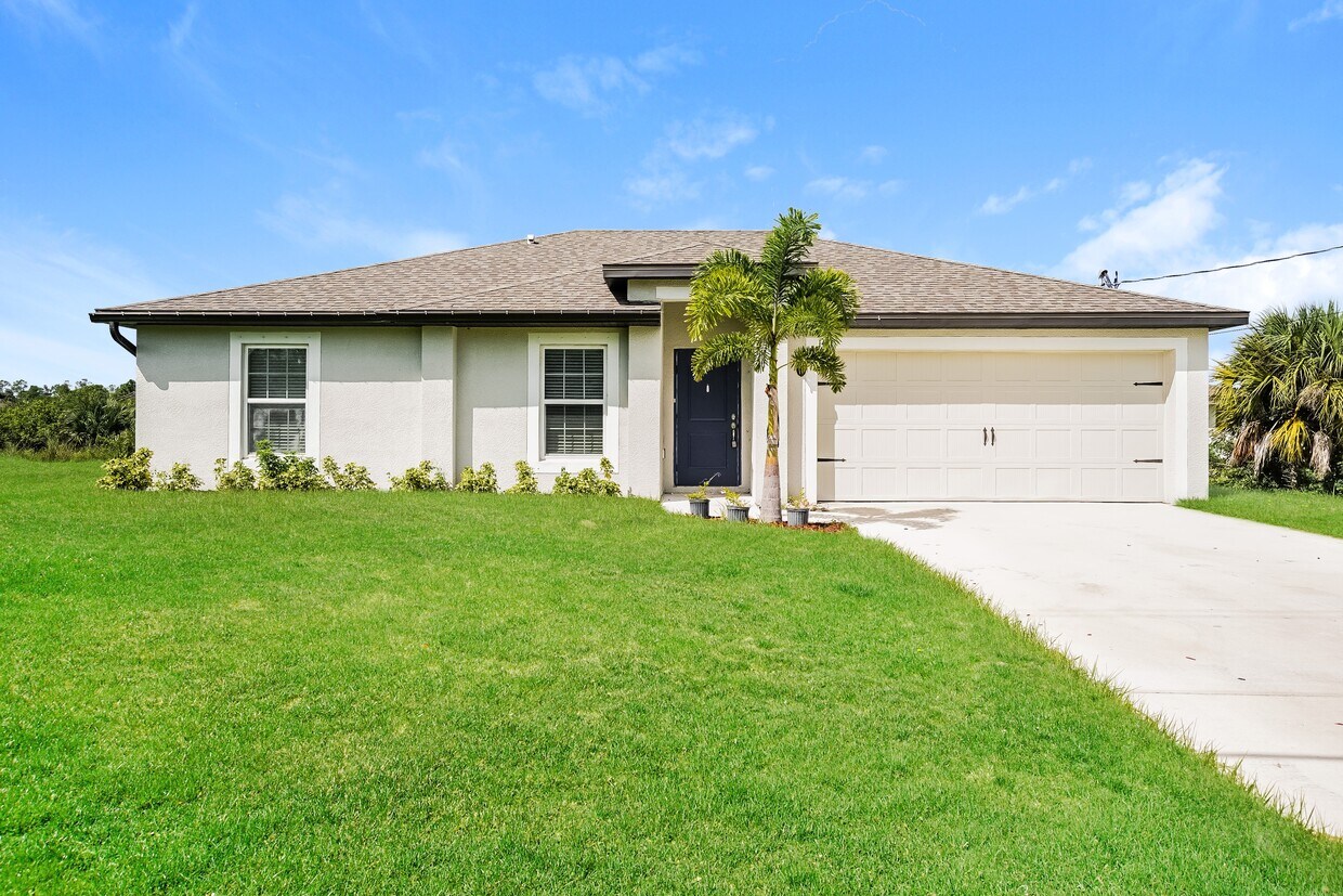 Foto principal - 146 Blackstone Dr