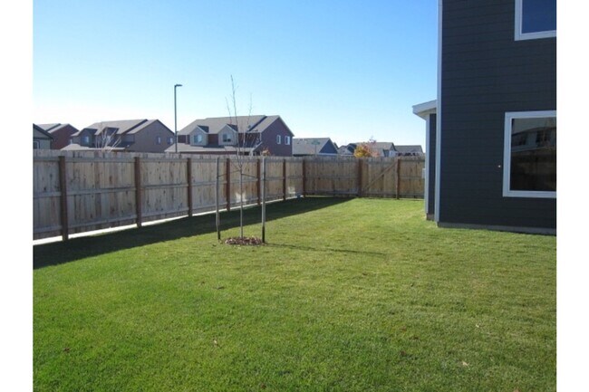 Foto del edificio - 1906 Leeward Ct