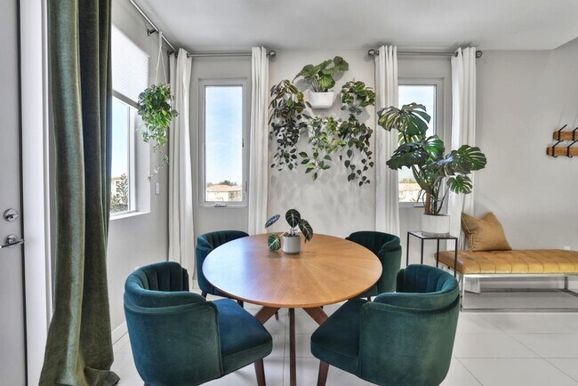 Foto del edificio - Milpitas Penthouse Condo 2 bed / 2 bath, m...