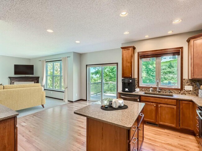 Foto del edificio - 2289 Woodcrest Dr