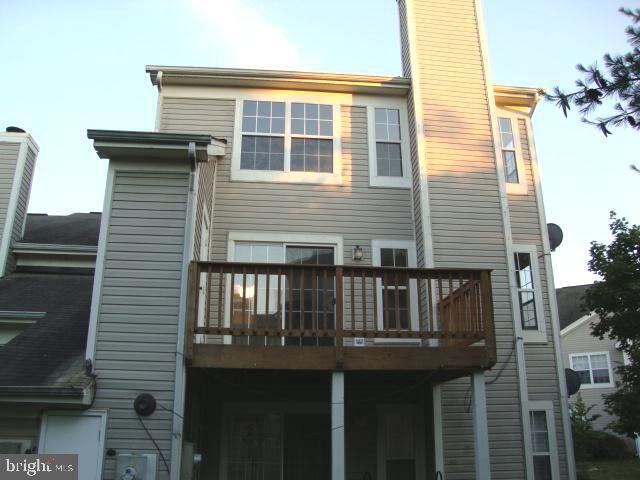 Foto del edificio - 13916 King George Way