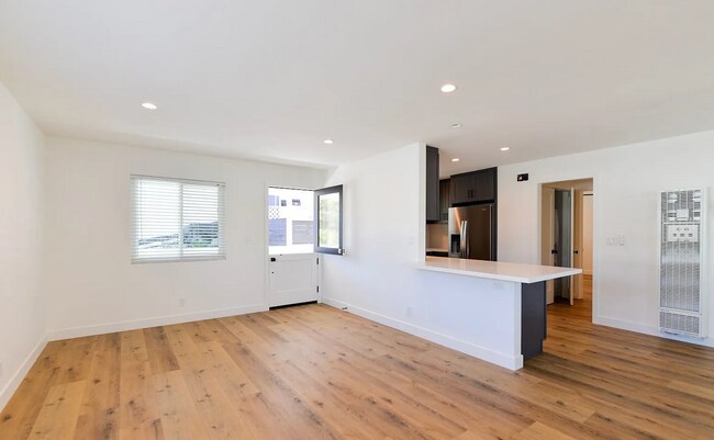 Foto del edificio - 223 Avenida De La Grulla