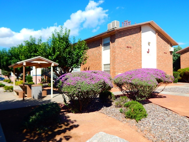 Foto del edificio - TransMountain Apartments