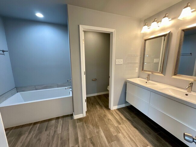 Foto del edificio - 4 Bed 3 bath 3 Car-Garage-Solar Panels-Move In Ready! Frenship ISD