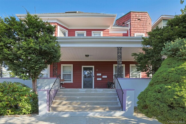 Building Photo - 21 Lake Ave