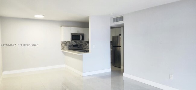 Building Photo - 7823 Miller Dr