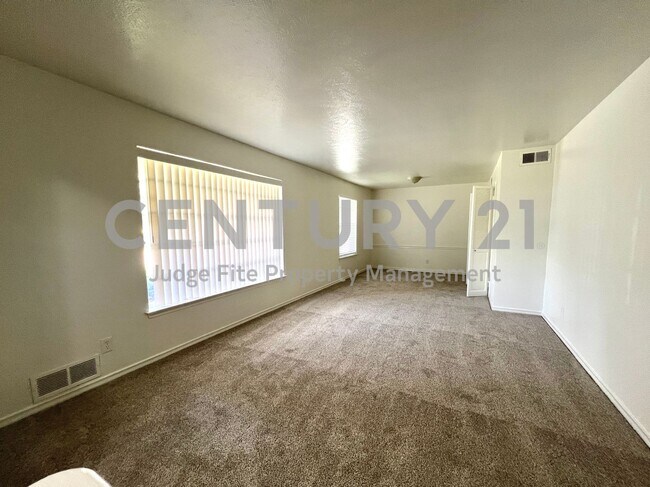 Foto del edificio - Beautiful 3/2.5/2 in Dallas For Rent!