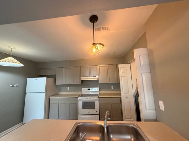 Foto del edificio - 325 Lees Mill Drive (Lees Mill) Newport News 23608