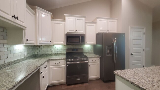 Foto del edificio - 248 Cedar Grove Ln
