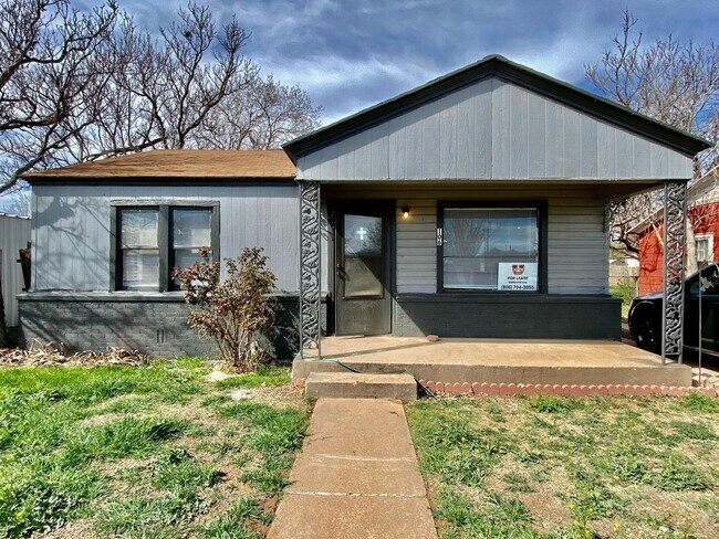 Foto del edificio - $100 off rent per month for 12 months + 50% deposit now and 50% later