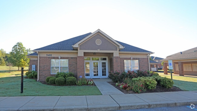 Leasing Center - Dunwoody Place