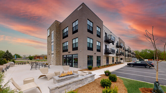 Building Photo - The Vantage Naperville