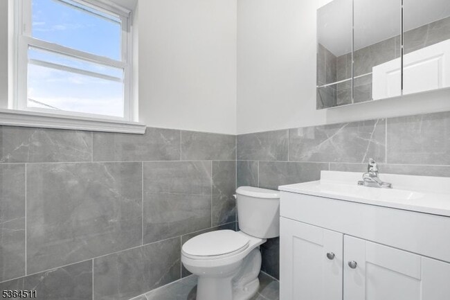 Foto del edificio - 22 Speedway Ave