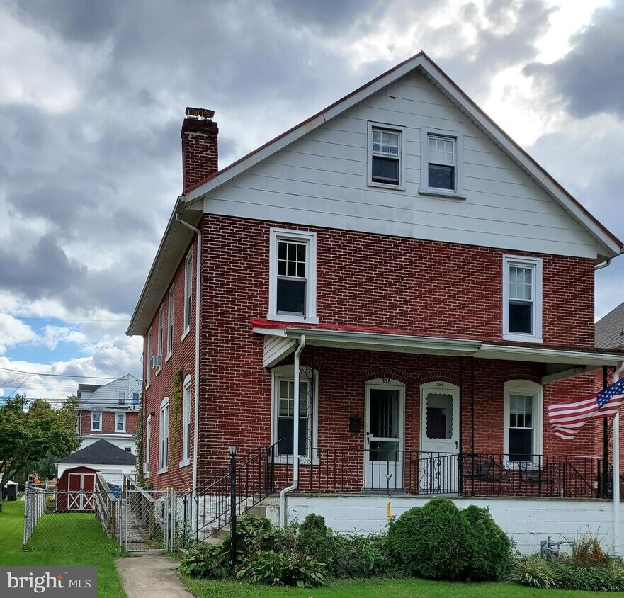 Primary Photo - 358 Lincoln Ave