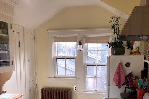Oven and refrigerator included - 223 NW 28th St