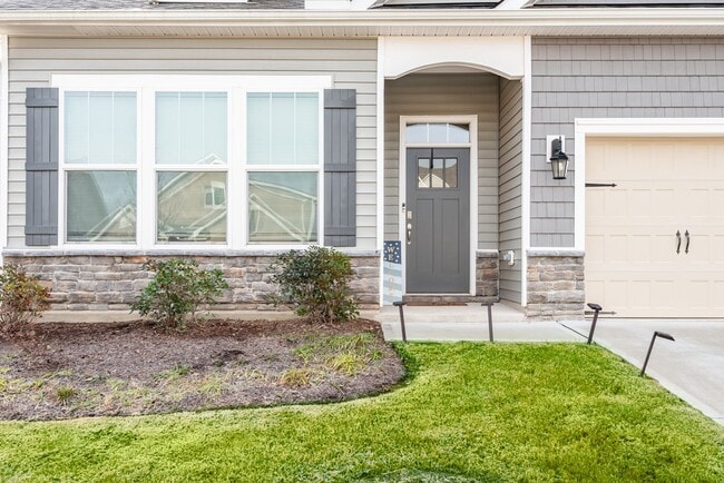 Building Photo - Stunning 4 Bed, 3 Bath Home in Durham!