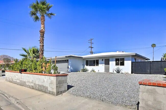 Foto del edificio - 360 W Bon Air Dr