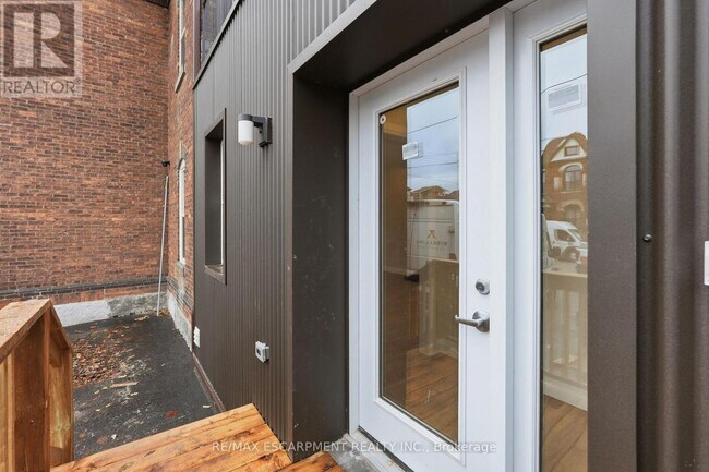 Photo du bâtiment - 231 Park St N