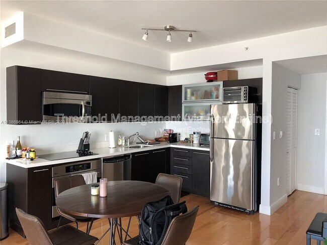 Foto del edificio - 90 SW 3rd St
