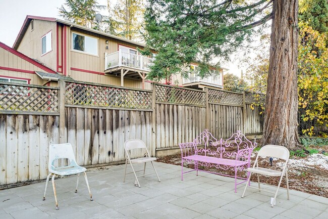 Foto del edificio - 17777 Camelot Ln