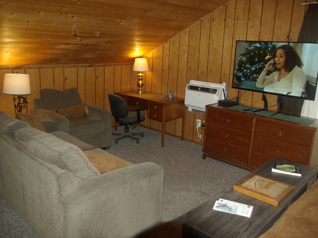 Sala de estar muy acogedora - 26180 Whispering Oak Ln