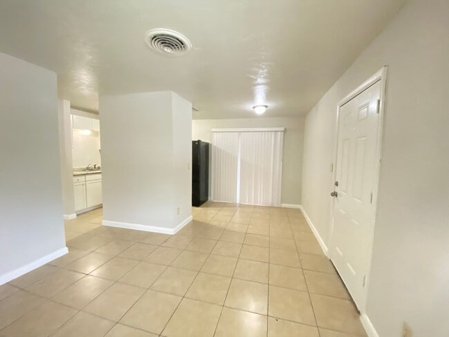 Photo - 601 Encino Way House