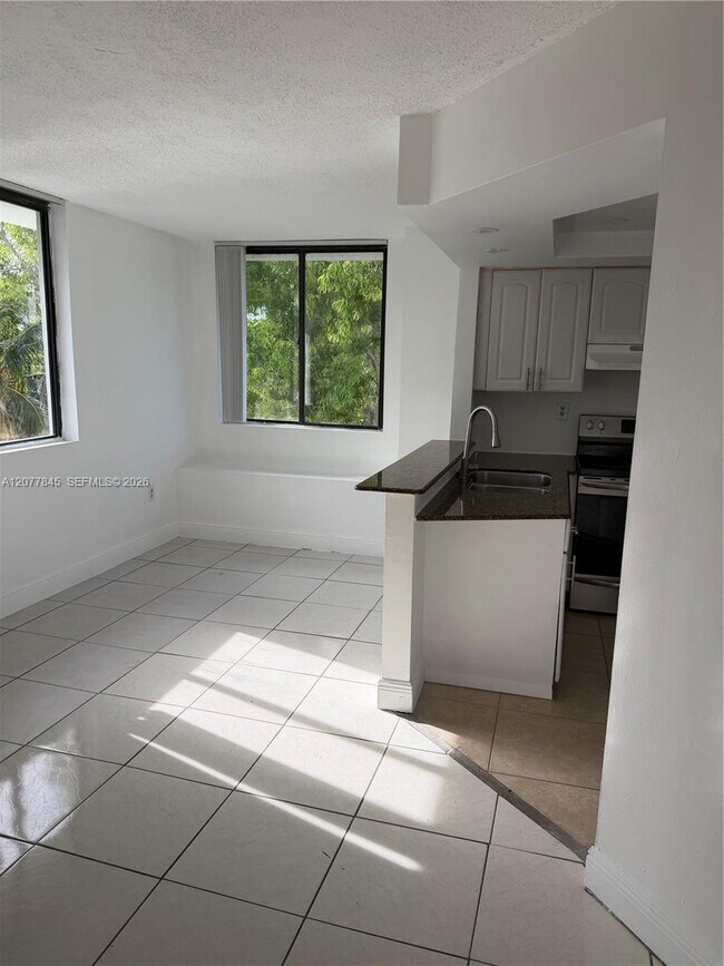 Building Photo - 8335 SW 152nd Ave