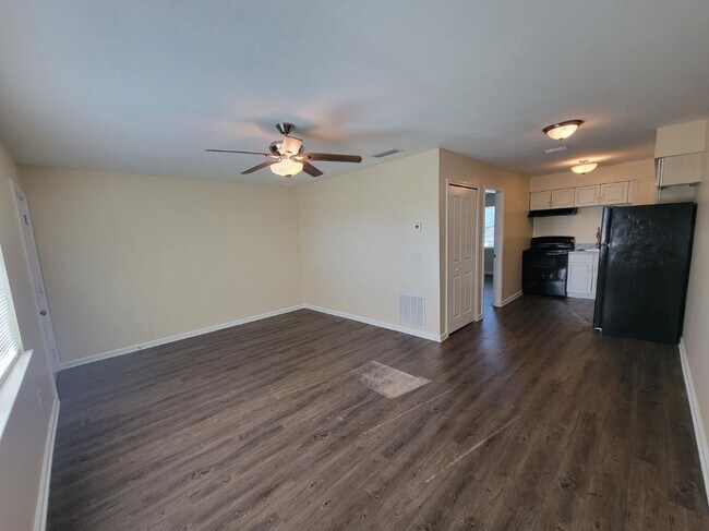 Foto del edificio - 5820 Hickory St