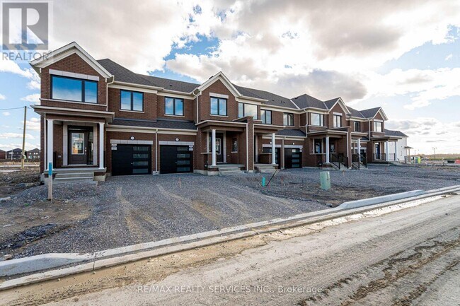 Building Photo - 123 Sanderson Dr