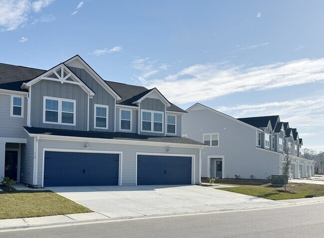 Foto del edificio - Clear Lake Reserve Townhomes