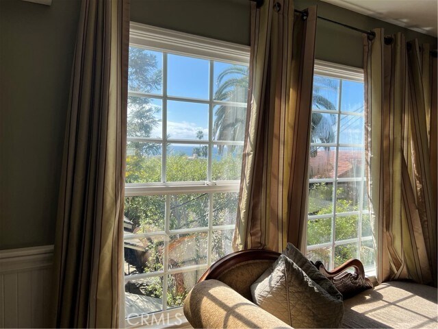 Building Photo - 519 Cedar Way