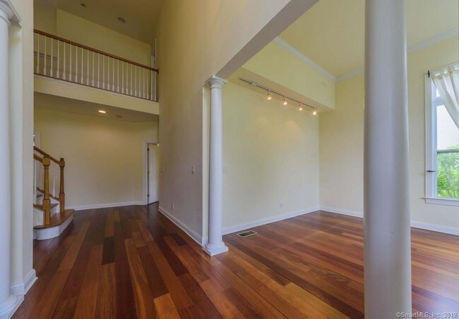 Building Photo - 7 Broadmeadow Rd