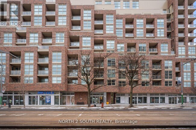 Photo du bâtiment - 1787 St Clair Ave W